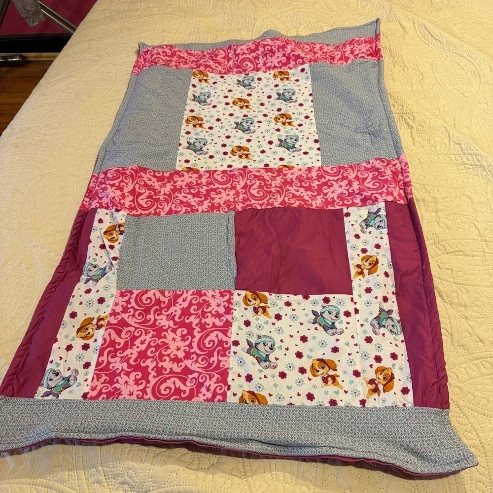 Beautiful Quality Paw Patrol Reversible Handmade Quilt 29” x 47.5 EUC